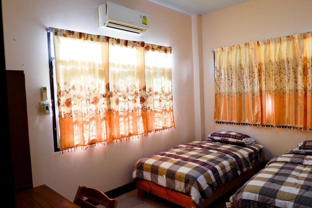 Ban Yenjid Hotell Phra Nakhon Si Ayutthaya Exteriör bild