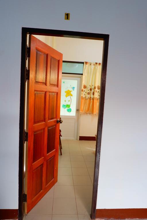 Ban Yenjid Hotell Phra Nakhon Si Ayutthaya Exteriör bild