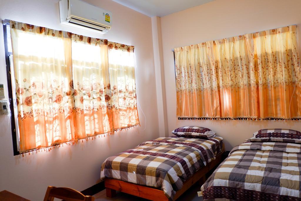 Ban Yenjid Hotell Phra Nakhon Si Ayutthaya Exteriör bild