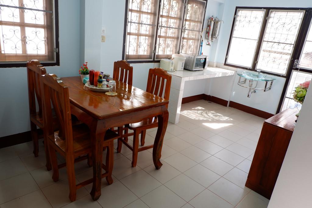 Ban Yenjid Hotell Phra Nakhon Si Ayutthaya Exteriör bild
