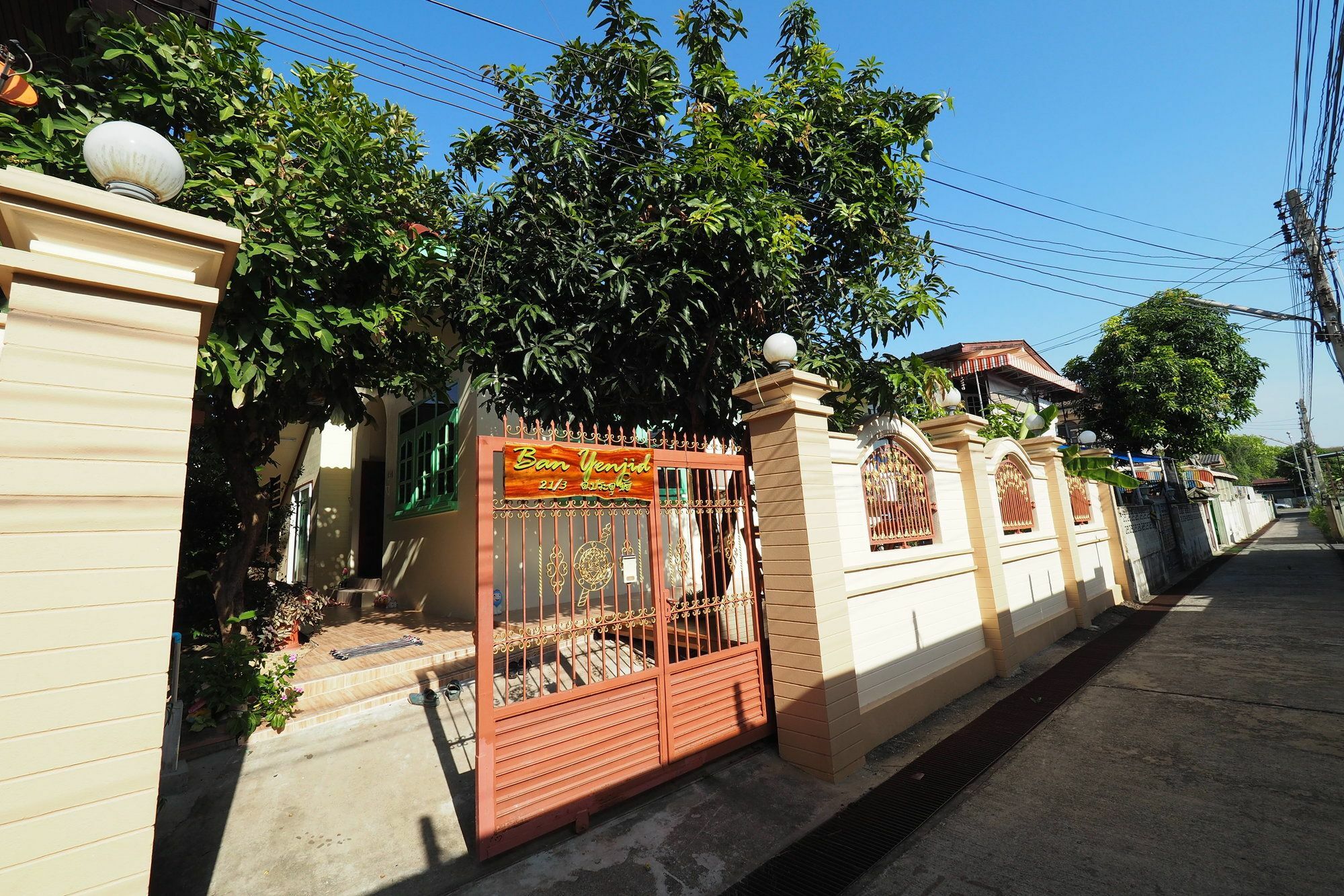 Ban Yenjid Hotell Phra Nakhon Si Ayutthaya Exteriör bild