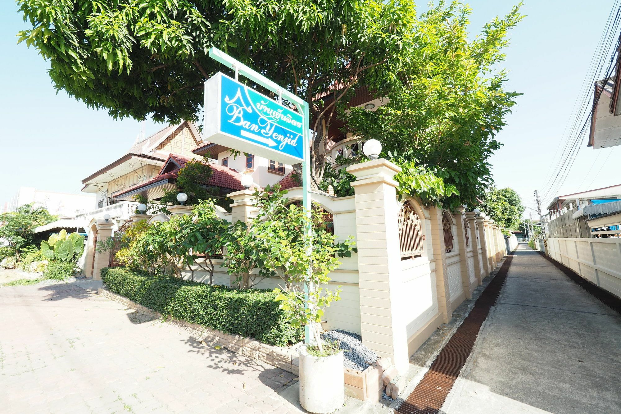 Ban Yenjid Hotell Phra Nakhon Si Ayutthaya Exteriör bild
